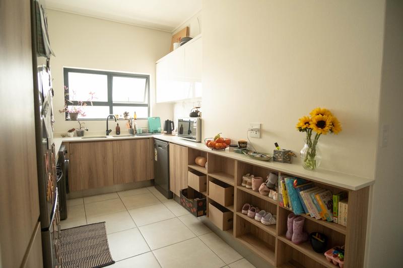 To Let 2 Bedroom Property for Rent in Sandown Western Cape